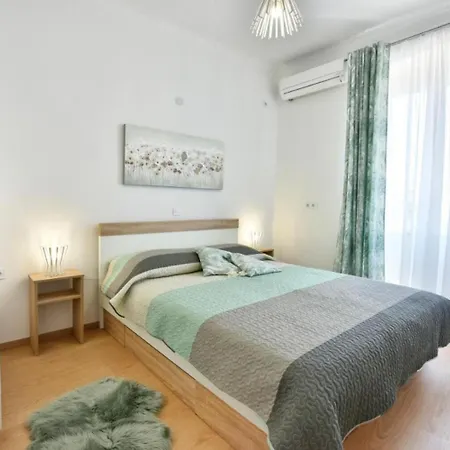 Ariana - & Comfy Apartment *